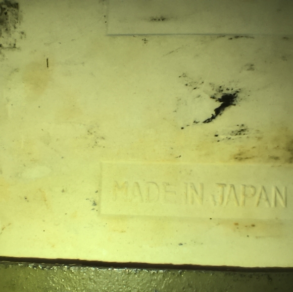 Vintage Cast Iron Framed Raspberry Trivet - Picture 7 of 8